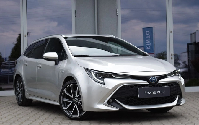 Toyota Corolla cena 108000 przebieg: 113917, rok produkcji 2021 z Pakość małe 172